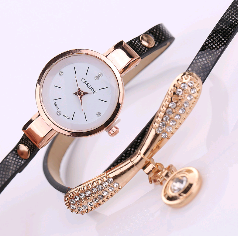 Timeless Elegance: Casual Three-Ring Watch
